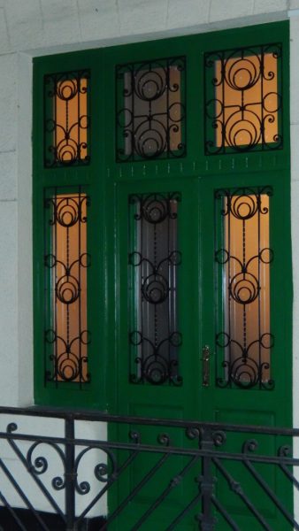 Műemléki bejárati ajtó